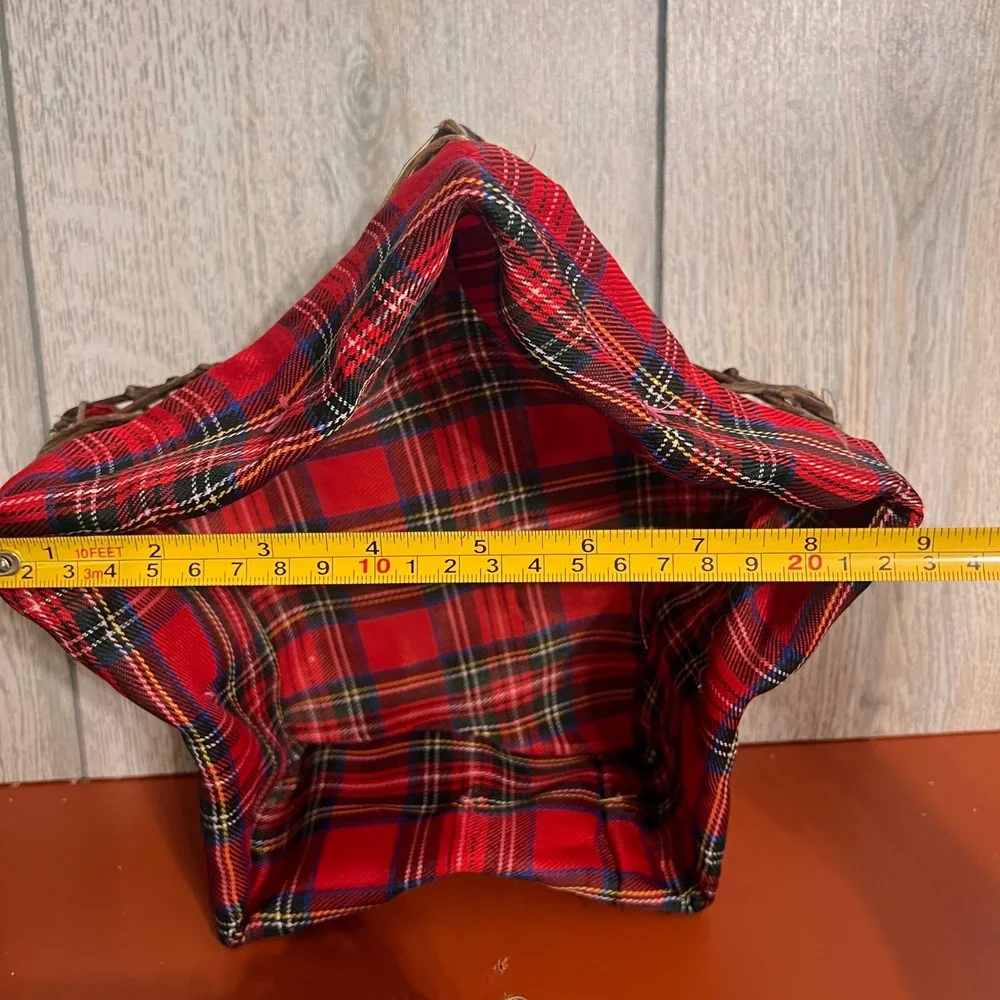 Vintage Star Shaped Grapevine Nesting Baskets Set of 2 Red Plaid Lining Holiday